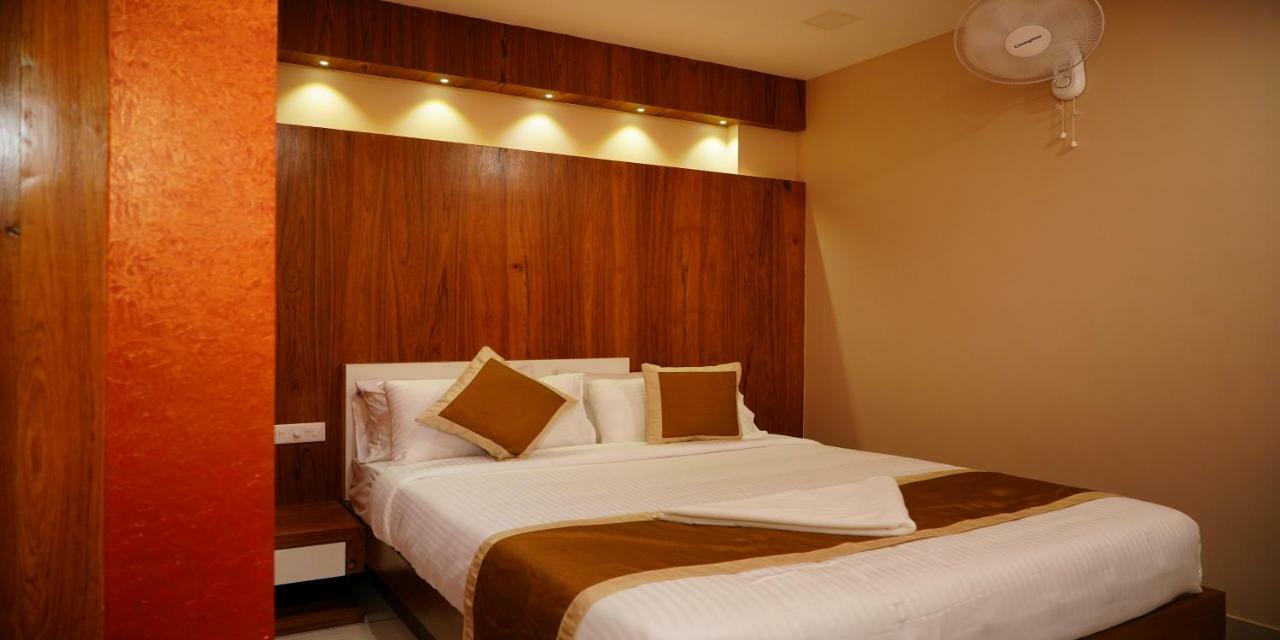 Nextel Inn, Calicut Exterior foto