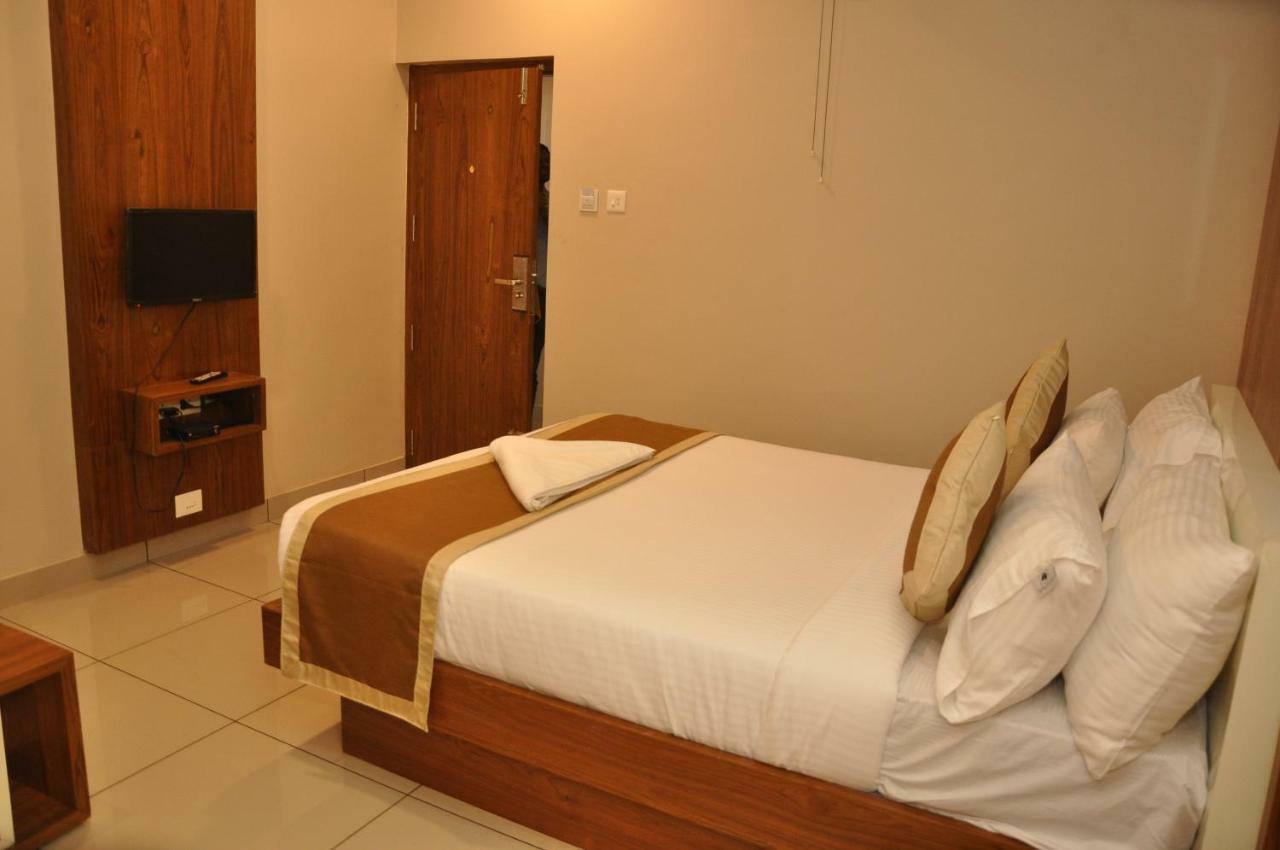 Nextel Inn, Calicut Exterior foto