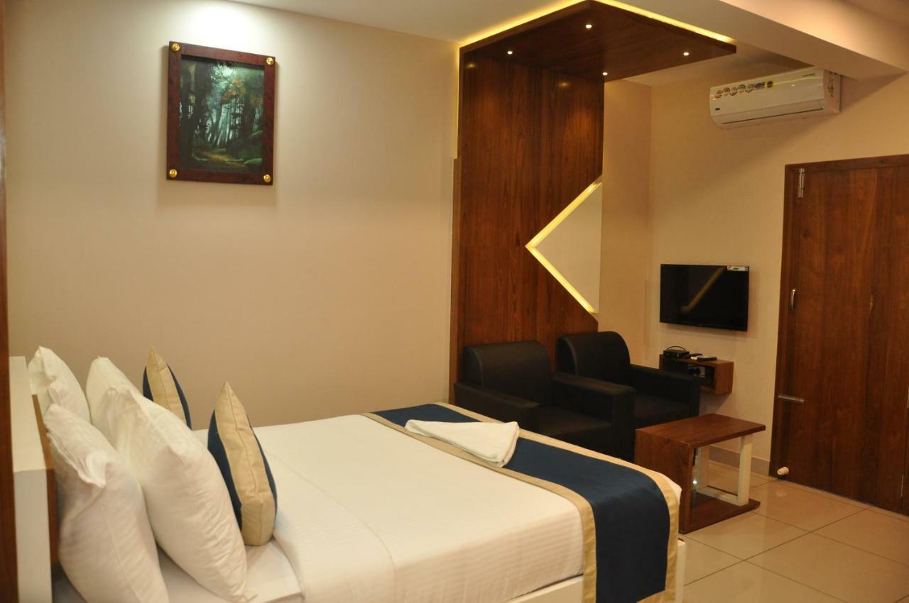 Nextel Inn, Calicut Exterior foto