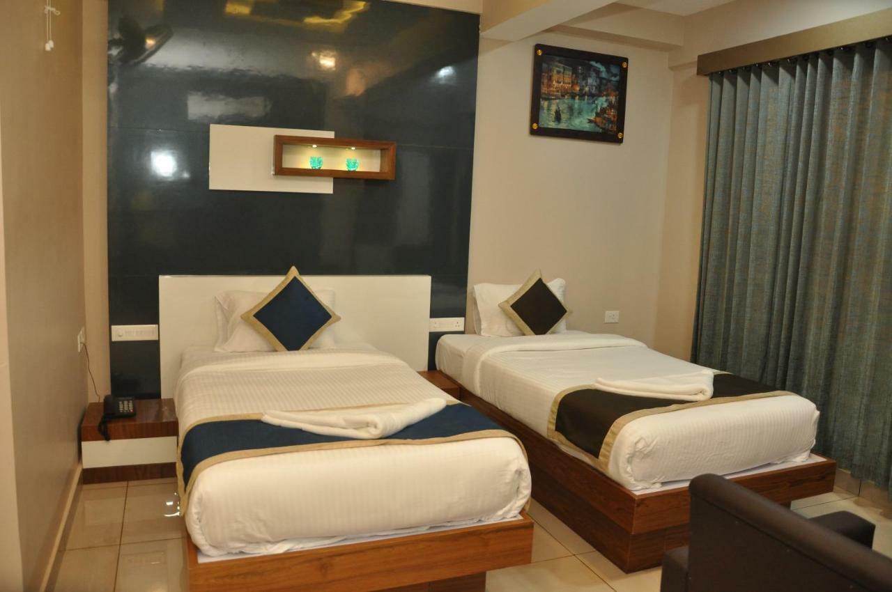 Nextel Inn, Calicut Exterior foto